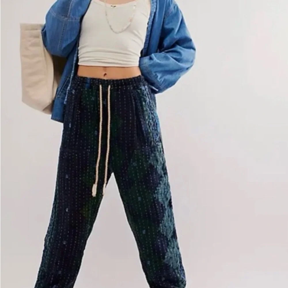 NWT FP Dr Collectors Textured Green and Indigo Pleated Kantha Pants - Picture 7 of 17